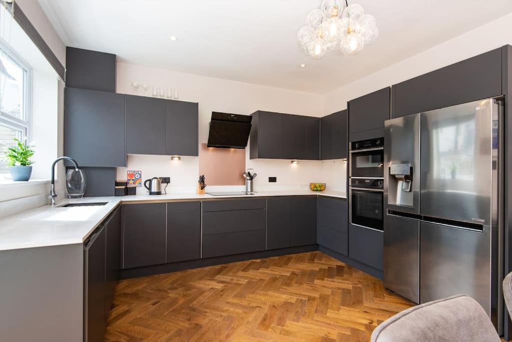 Villa Newly Renovated Victorian House With Free Parking à Hove Extérieur photo
