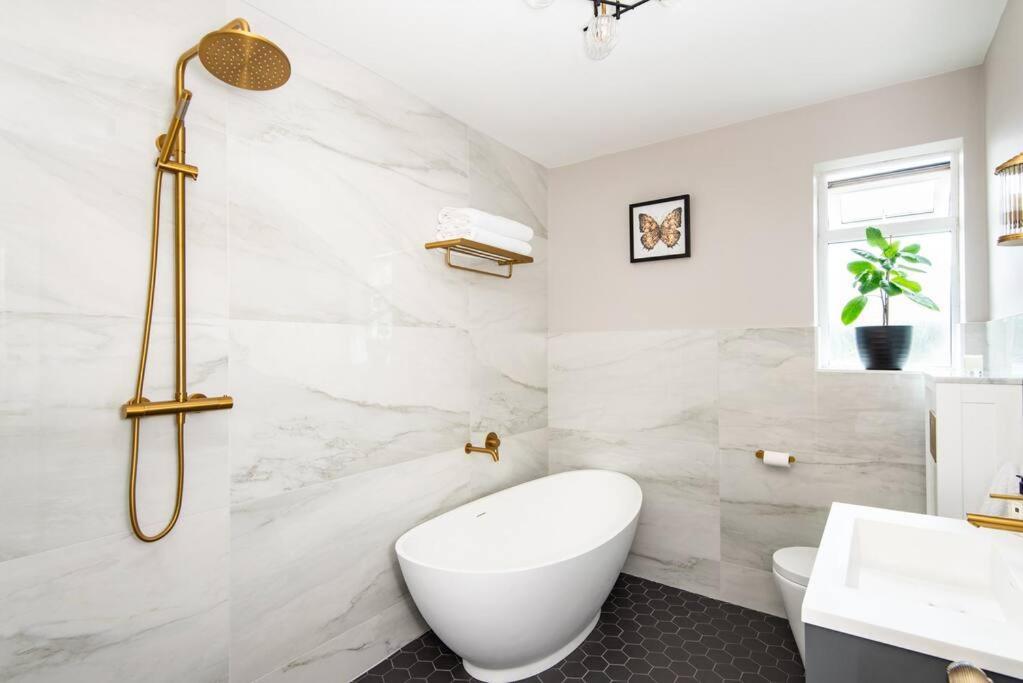 Villa Newly Renovated Victorian House With Free Parking à Hove Extérieur photo